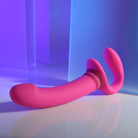 Gender X SHARING IS CARING - 21.9 cm USB Rechargeable Strapless Strap-On