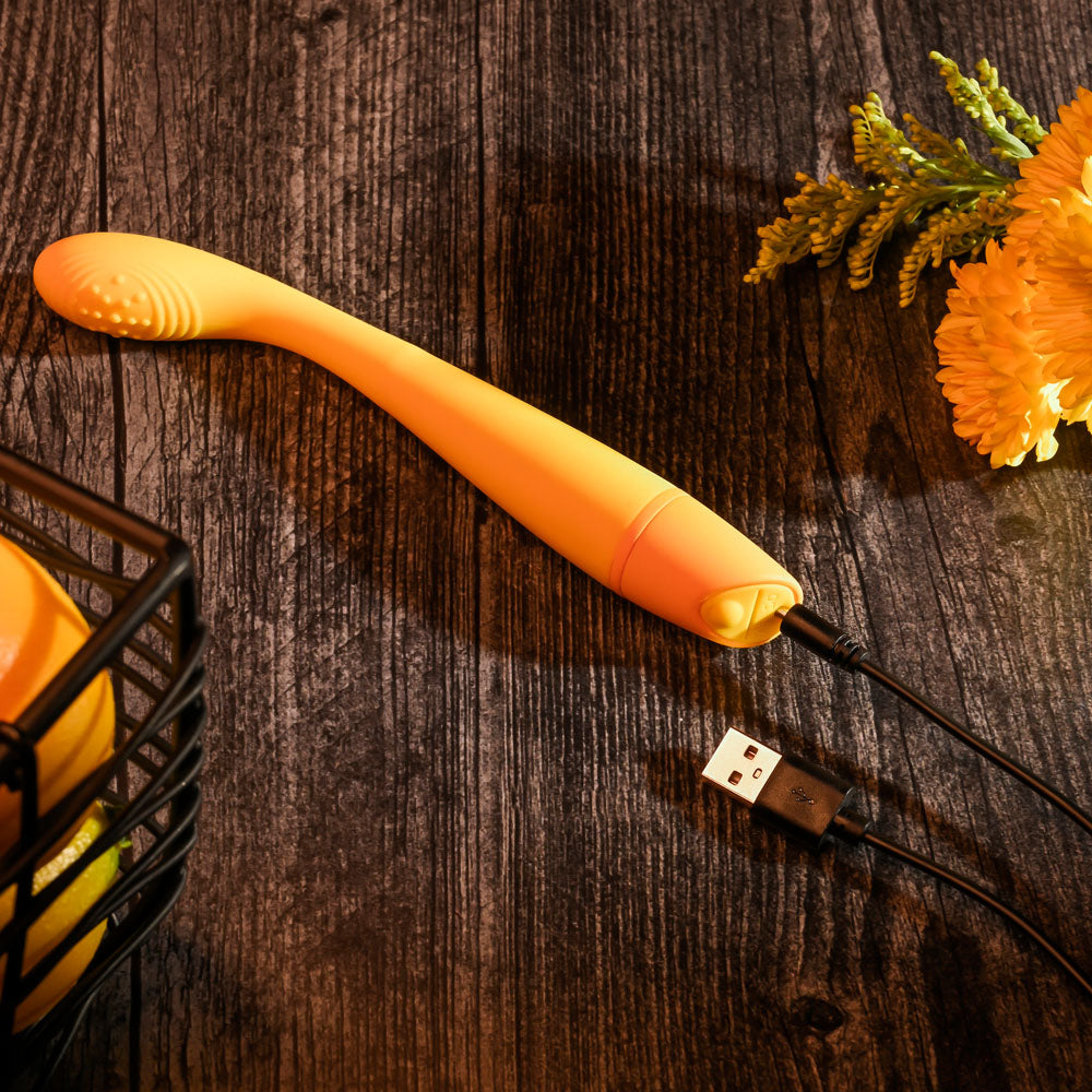 Selopa LEMON SQUEEZE - 18.4 cm USB Rechargeable Vibrator