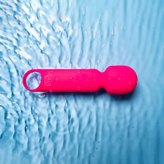 Maia DOLLY -  -  12.7 cm USB Rechargeable Massage Wand
