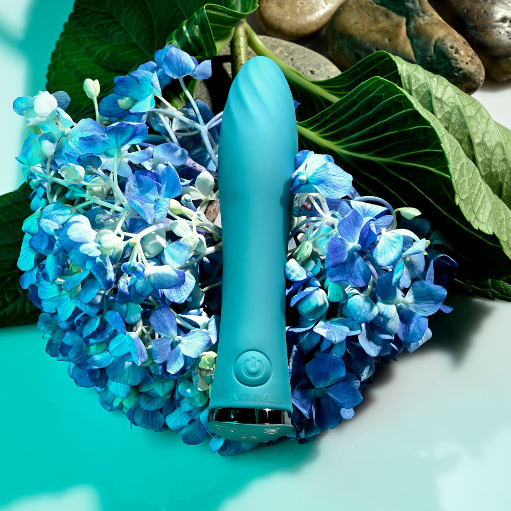 Evolved ULTRA WAVE -  13 cm USB Rechargeable Mini Vibrator