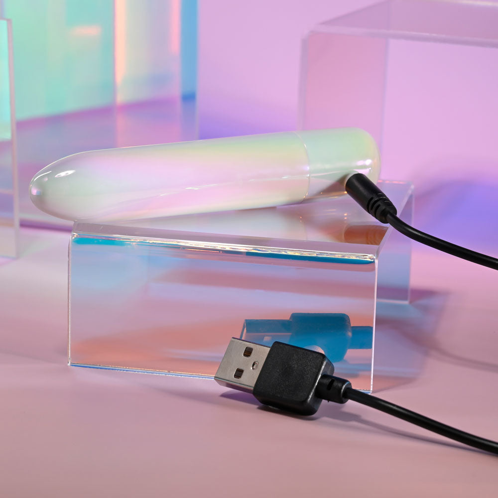Evolved EASY DOES IT - Pearlescent  10 cm USB Rechargeable Bullet
