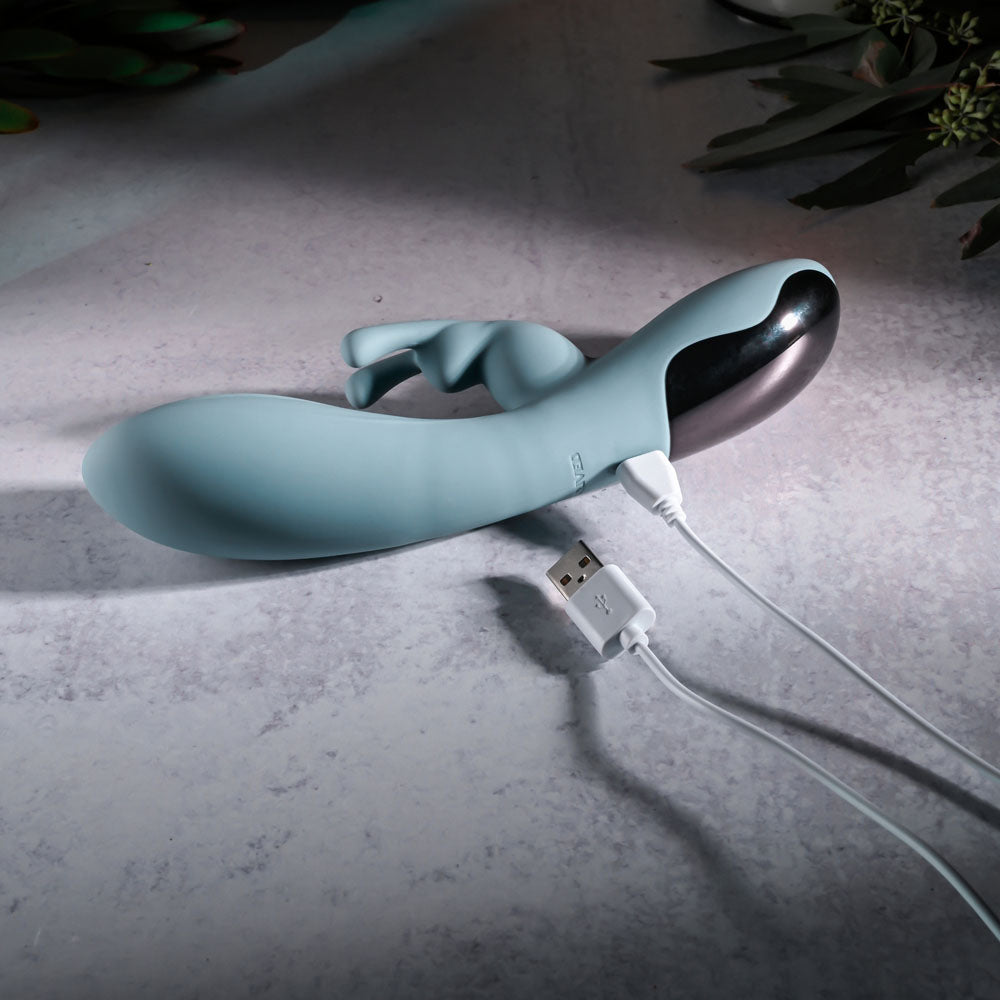 Evolved BOSS BUNNY - Baby  20.1 cm USB Rechargeable Rabbit Vibrator