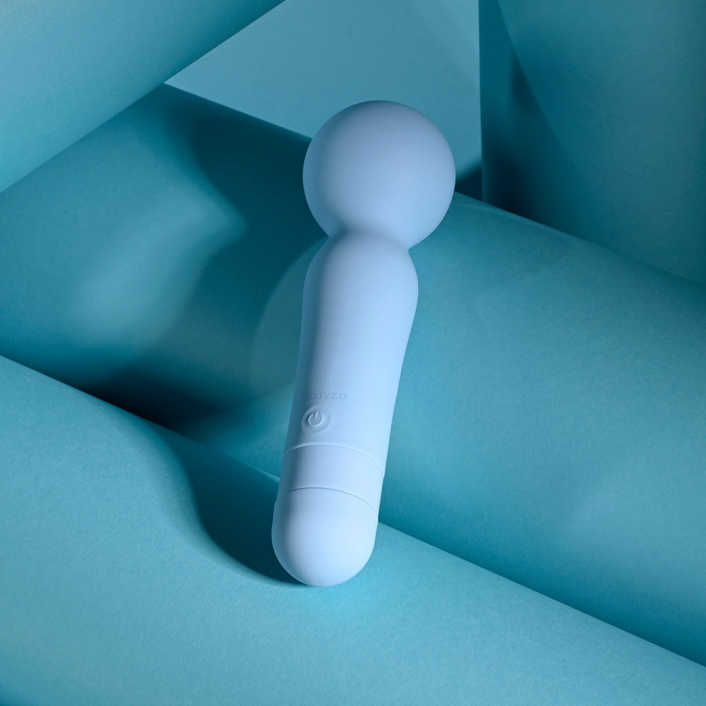 Evolved IRIS -  18.3 cm USB Rechargeable Massage Wand