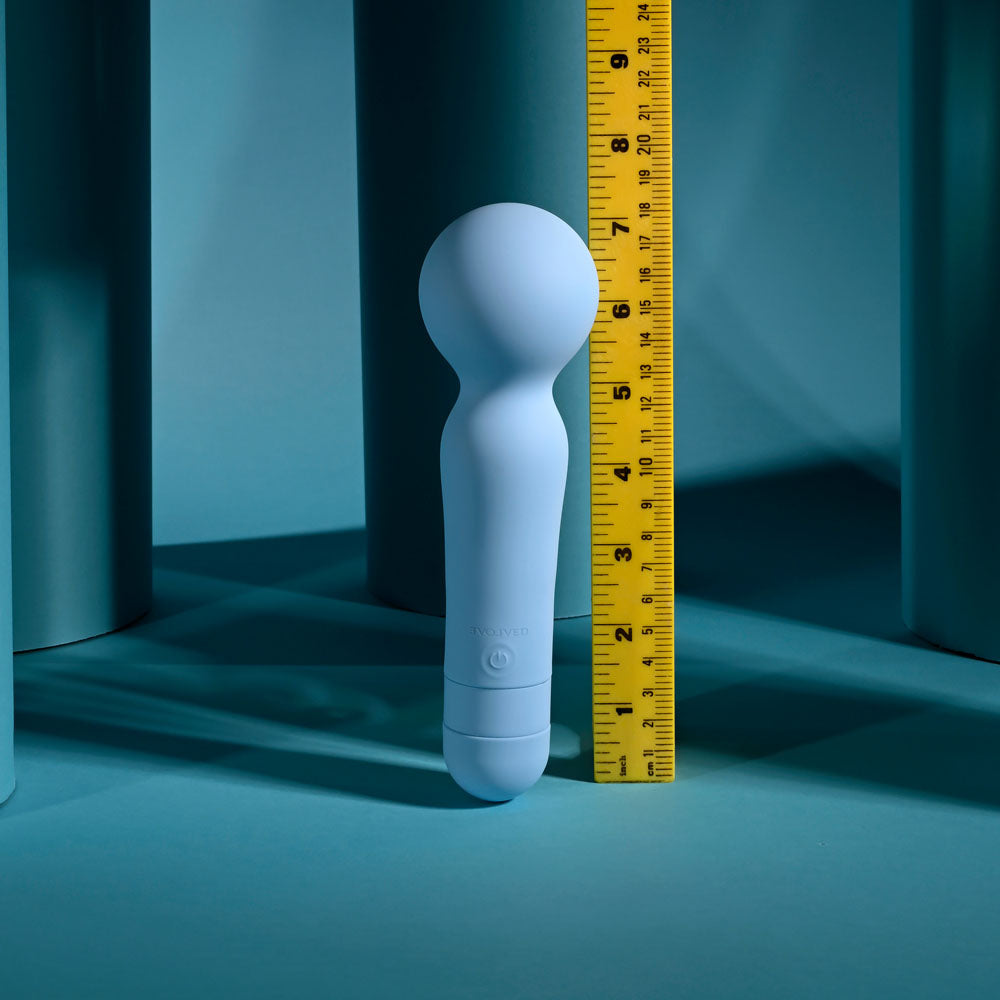 Evolved IRIS -  18.3 cm USB Rechargeable Massage Wand