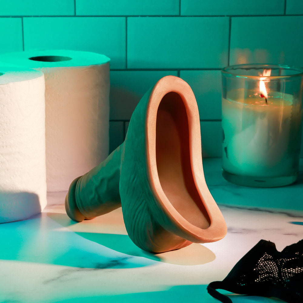Gender X STAND TO PEE - Dark -  Realistic Stand-To-Pee Funnel