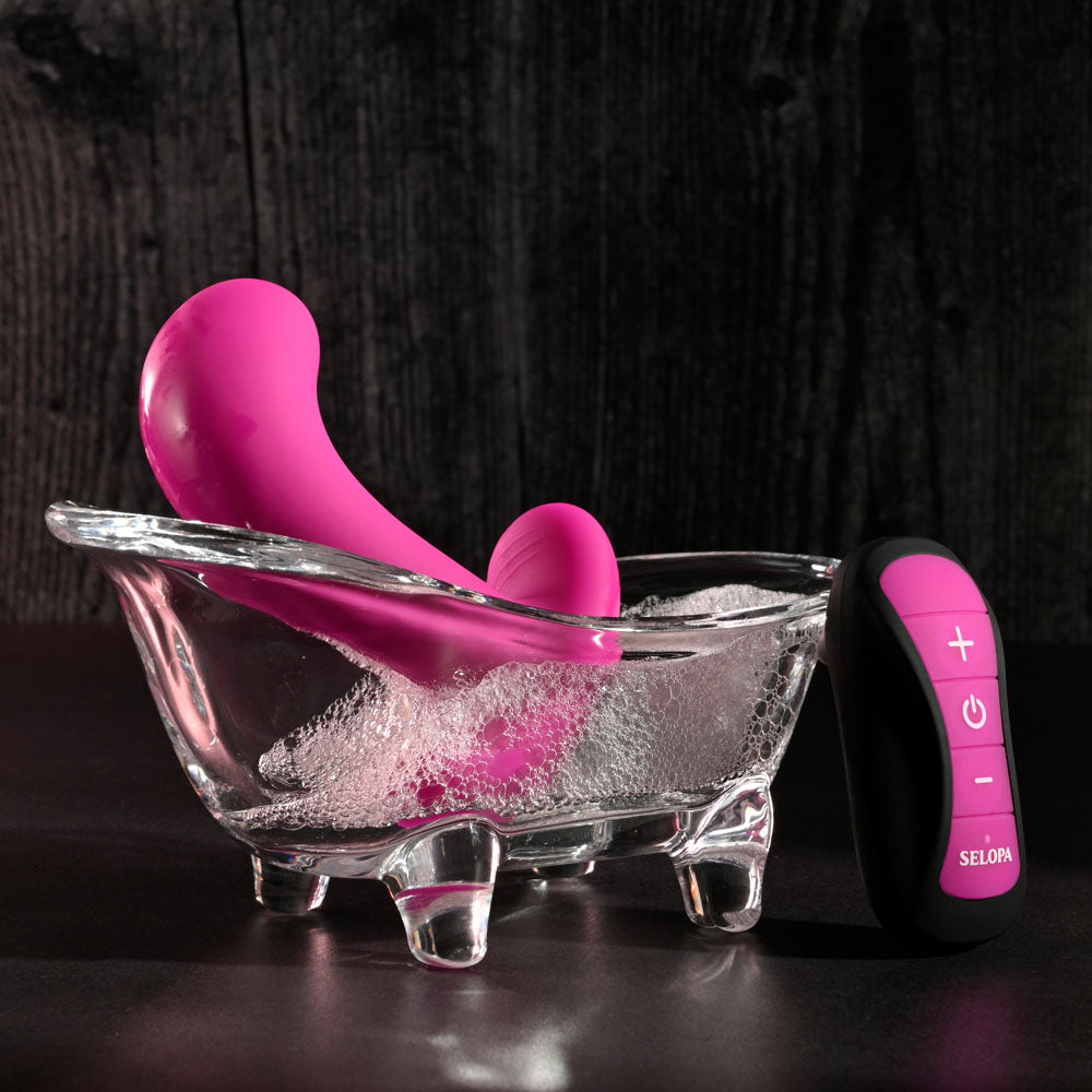 Selopa HOOKING UP -  9.5 cm USB Rechargeable Vibrator with Wireless Remote