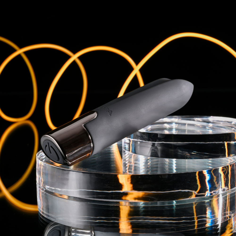 Selopa LITTLE BUDDY -  11.1 cm USB Rechargeable Vibrating Bullet