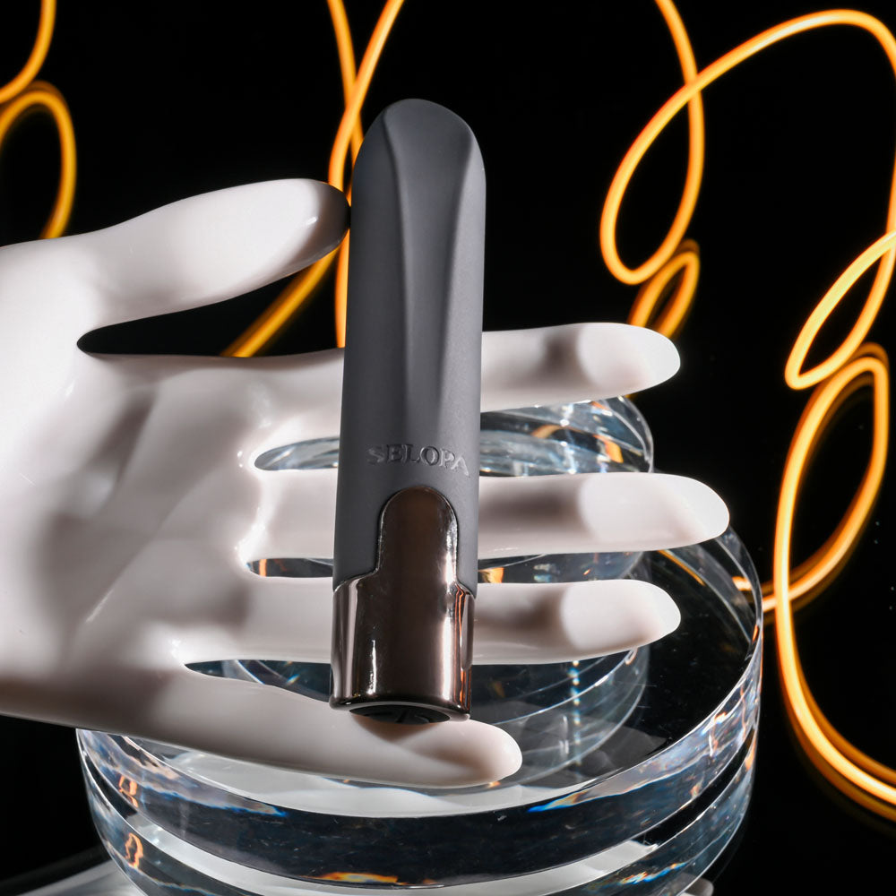 Selopa LITTLE BUDDY -  11.1 cm USB Rechargeable Vibrating Bullet